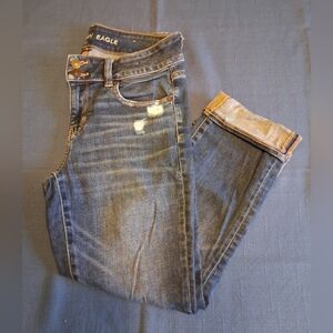 American Eagle Women's Cropped Blue Jeans - Size 8 Regular